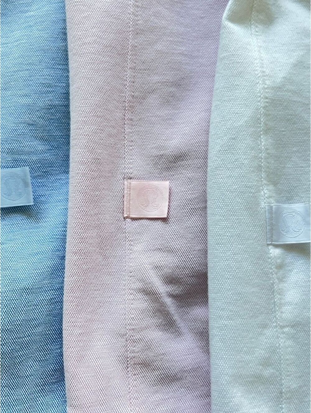 Lululemon Men's Lot of 3 Blue Pink White s/s Button Up Shirts Medium M